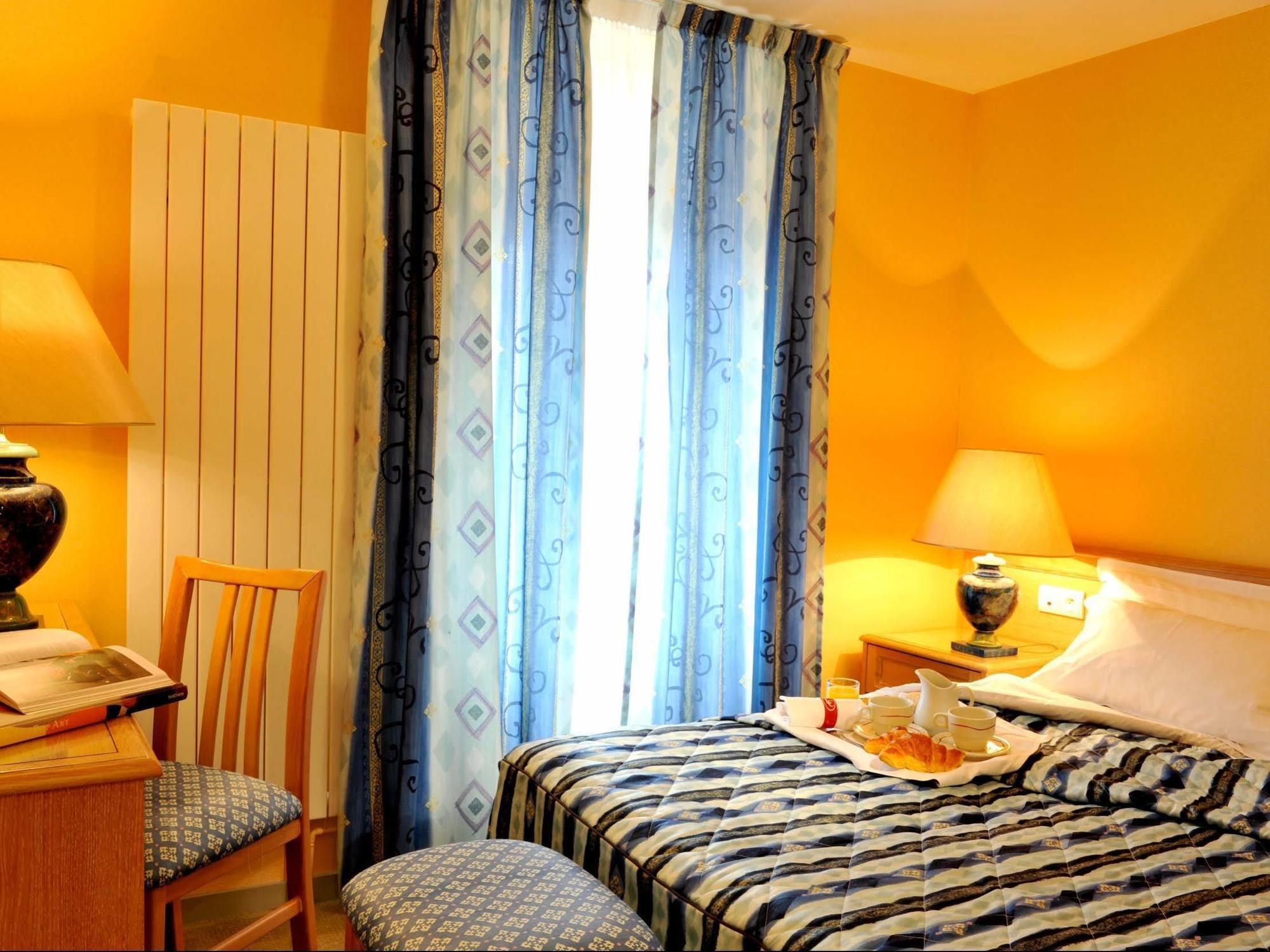 Logis Hotel Le Continental Châteauroux Zewnętrze zdjęcie