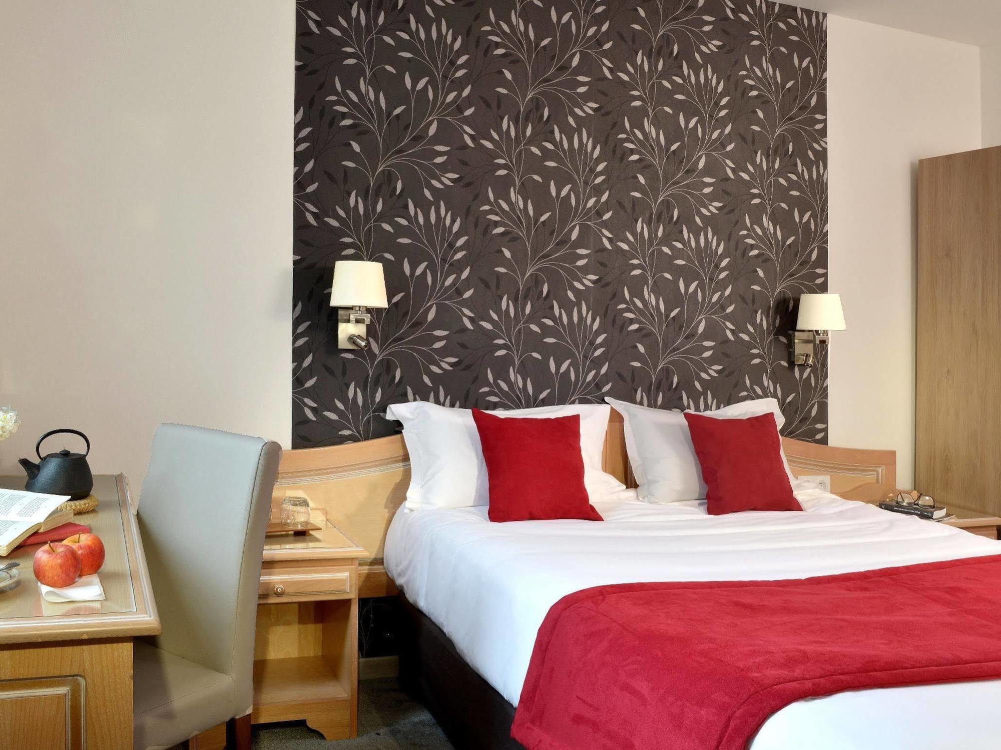 Logis Hotel Le Continental Châteauroux Zewnętrze zdjęcie